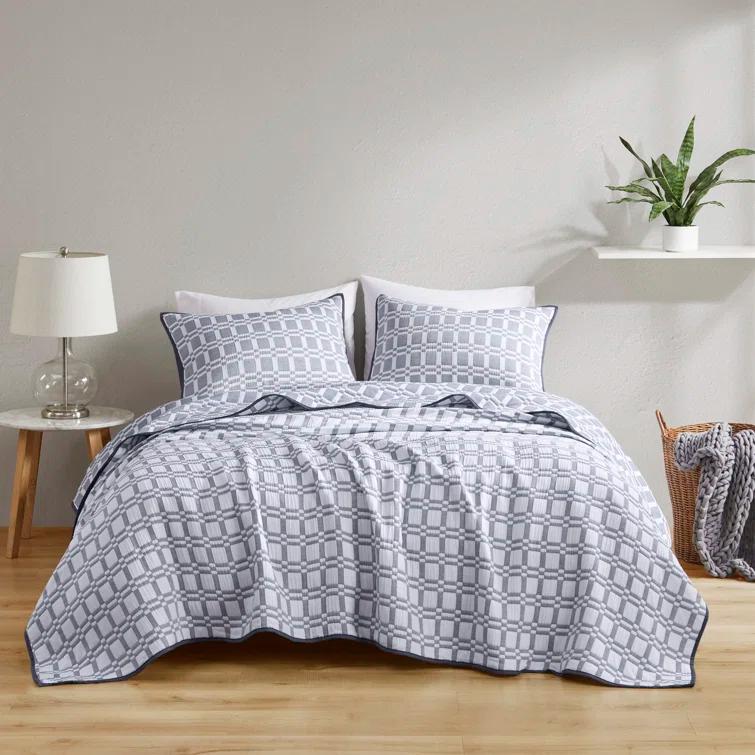 510 Design Harlow 3 Piece Reversible Matelasse Coverlet Set