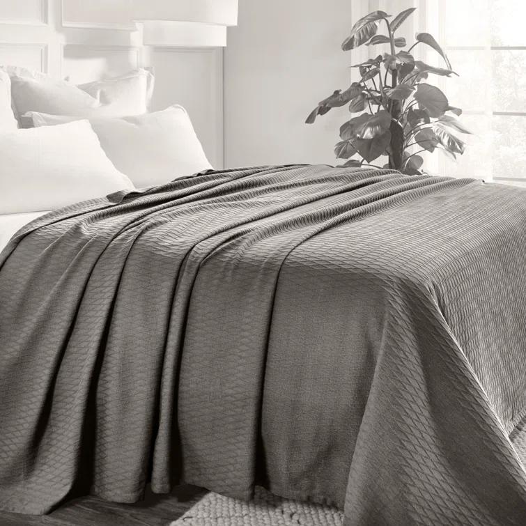 Superior Diamond Weave All-Season Bedding Cotton Throw Layering Blanket