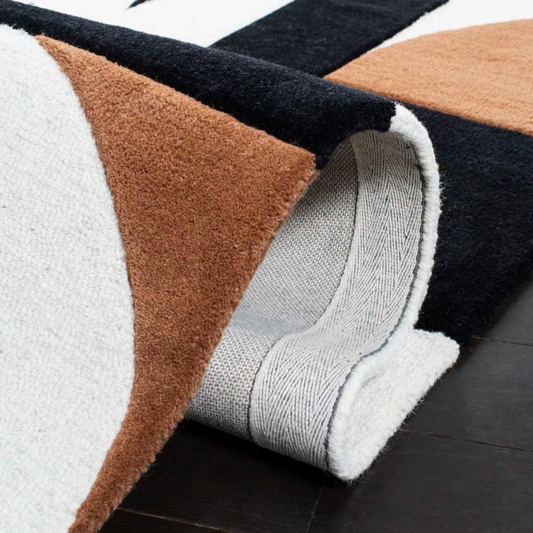 Rodeo Drive RD856 Hand Tufted Indoor Accent Rug - 4'x6' - Ivory/Black - Safavieh