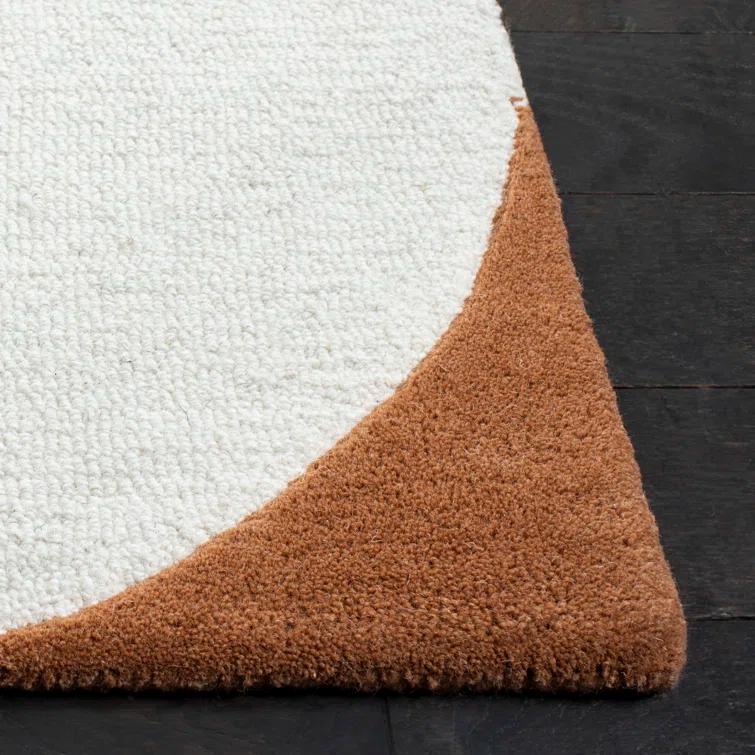 Rodeo Drive RD856 Hand Tufted Indoor Accent Rug - 4'x6' - Ivory/Black - Safavieh