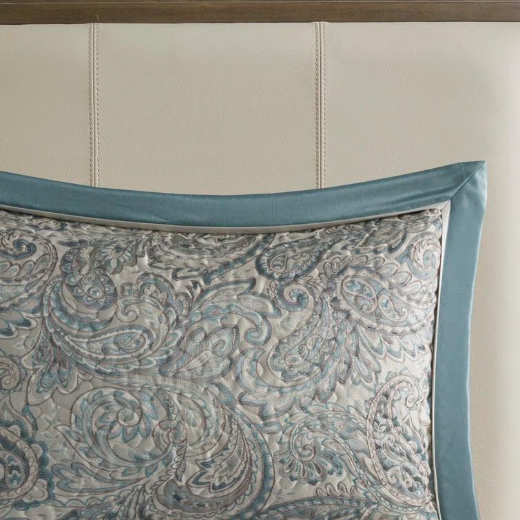 Madison Park Aubrey 5 Piece Jacquard Bedspread Set with Throw Pillows
