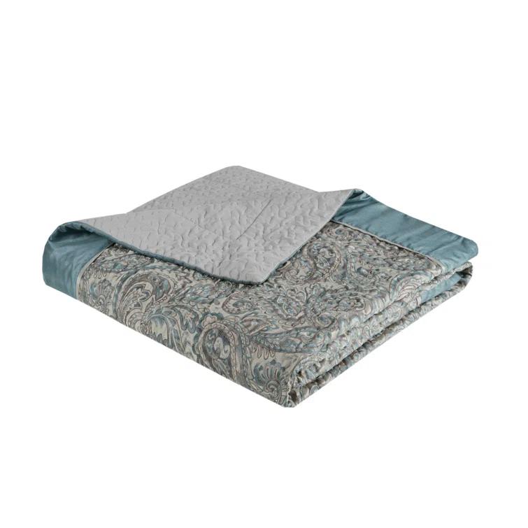 Madison Park Aubrey 5 Piece Jacquard Bedspread Set with Throw Pillows