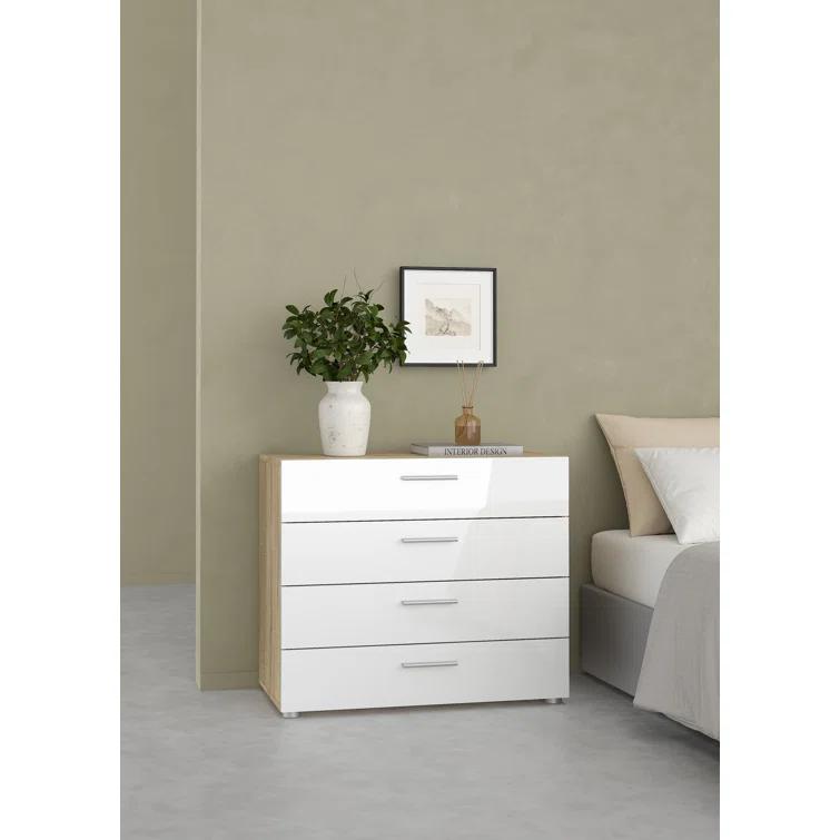 Gianna 31.57'' W 4 - Drawer Dresser