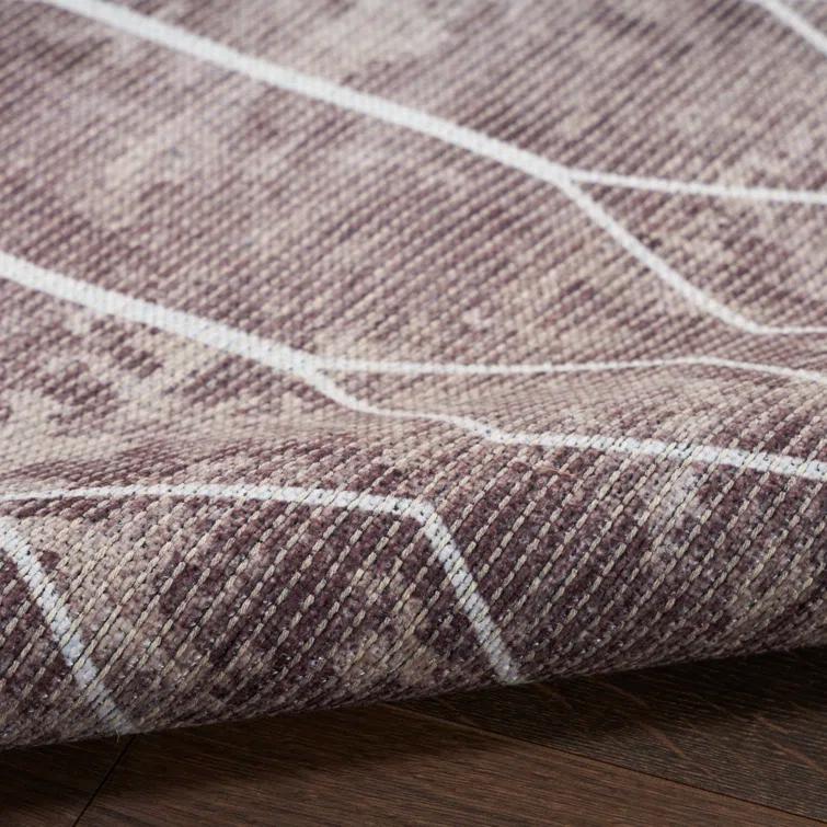 Geometric Machine Washable Polyester/Cotton Area Rug in Mocha