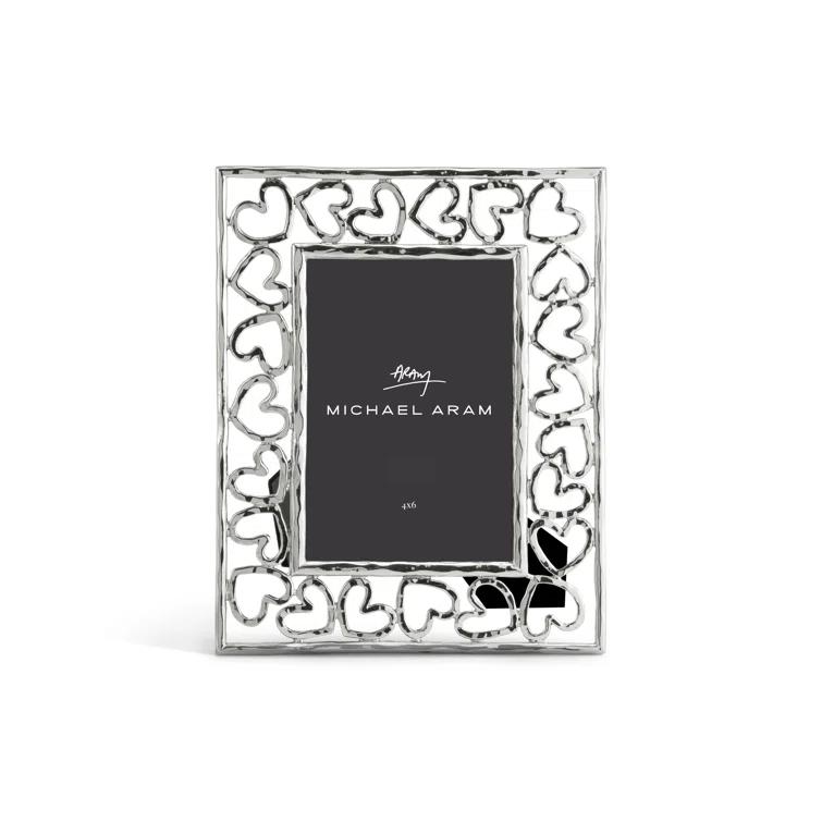 Silver 4x6 Heart Design Tabletop Photo Frame
