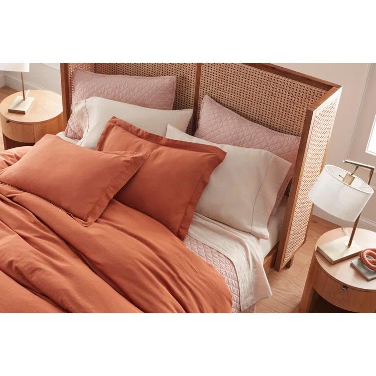 Kono Nightstand