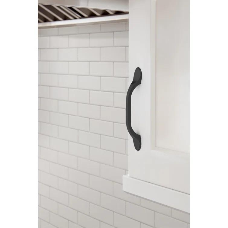 Ravino 3-3/4 inch (96mm) Center-to-Center Cabinet Pull