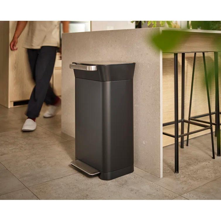 Joseph Joseph Titan 30L Indoor Step Trash Can - Carbon Black