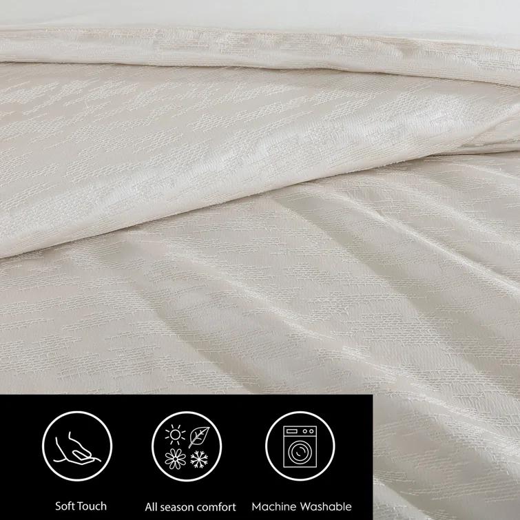 Vera Wang Vera Wang Illusion Ivory Comforter Set