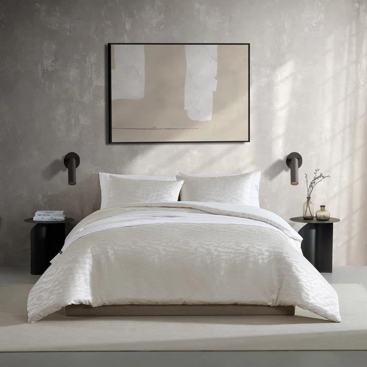 Vera Wang Vera Wang Illusion Ivory Comforter Set