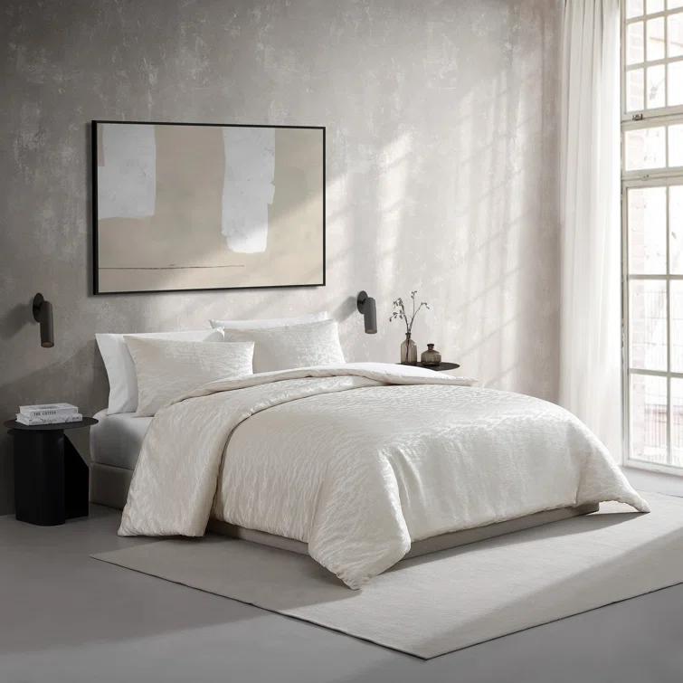Vera Wang Vera Wang Illusion Ivory Comforter Set