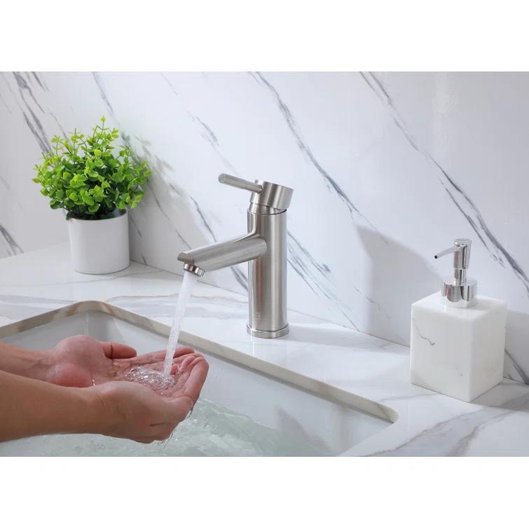 Mia Single-Hole Single-handle Bathroom Faucet