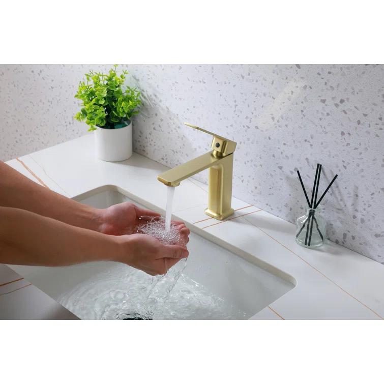 Lena Single-Hole Single-handle Bathroom Faucet