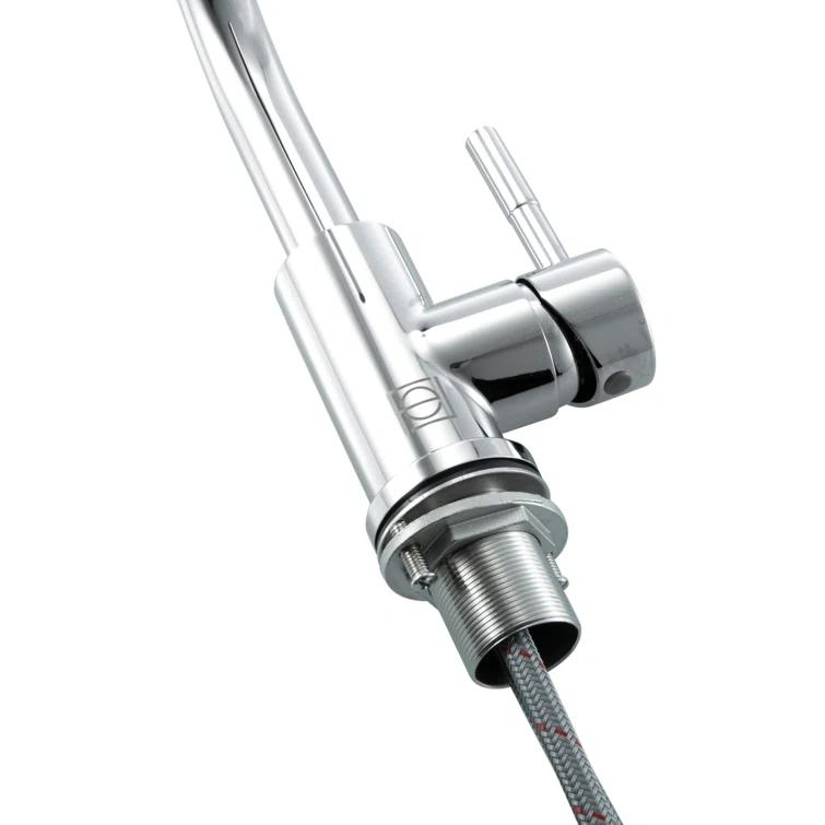 Louis Single-Hole Single-handle Bathroom Faucet