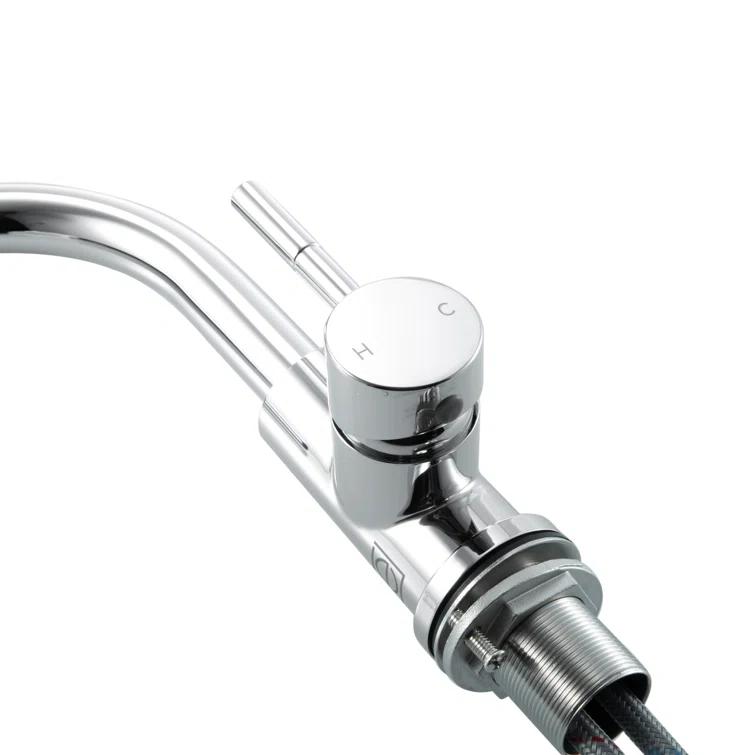 Louis Single-Hole Single-handle Bathroom Faucet