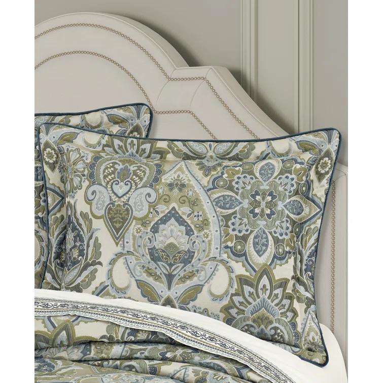 Anzalone Comforter Set