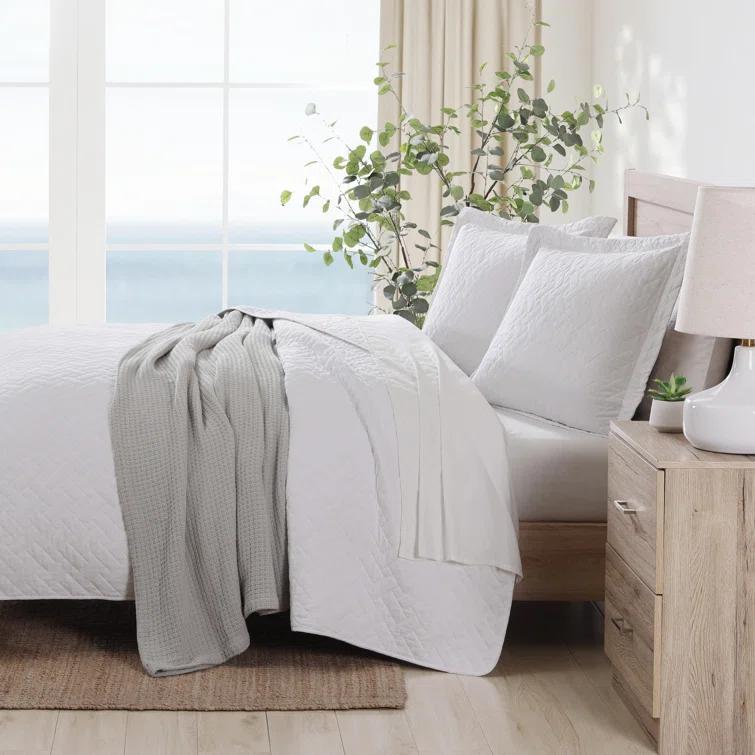 Tommy Bahama Home Tommy Bahama Raffia Solid Cotton Reversible Quilt Set