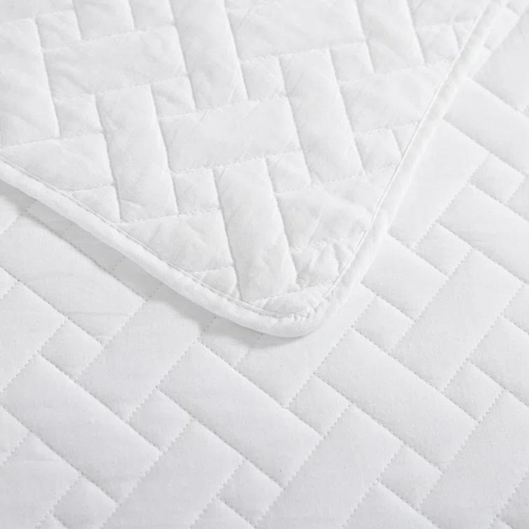 Tommy Bahama Home Tommy Bahama Raffia Solid Cotton Reversible Quilt Set
