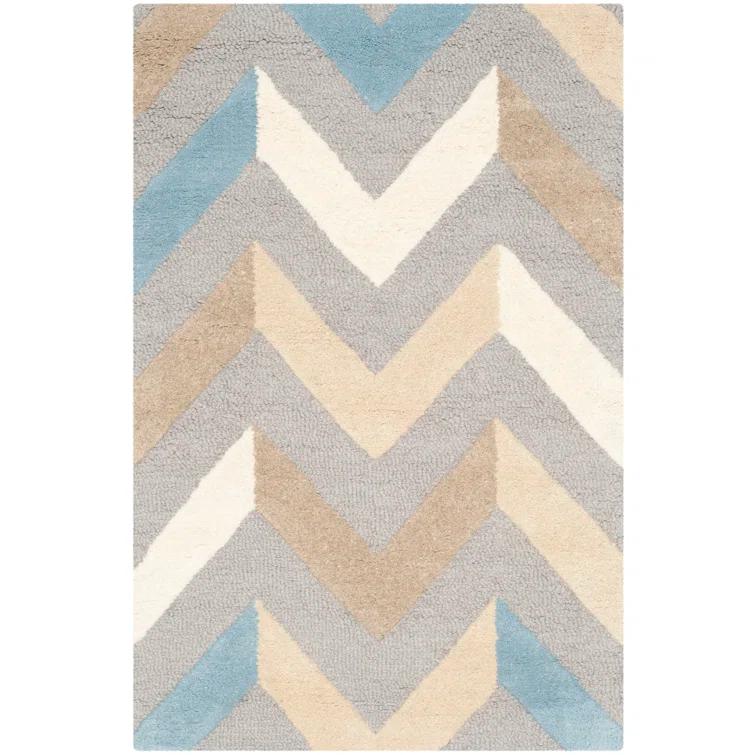 Safavieh Cambridge Hand Tufted Wool Chevron Rug
