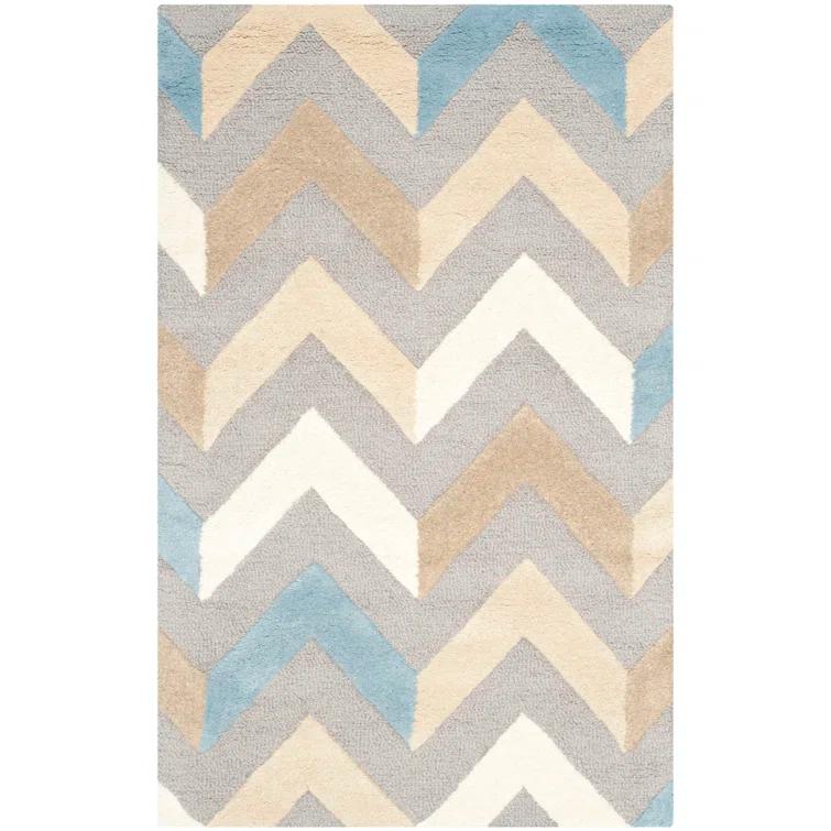 Safavieh Cambridge Hand Tufted Wool Chevron Rug