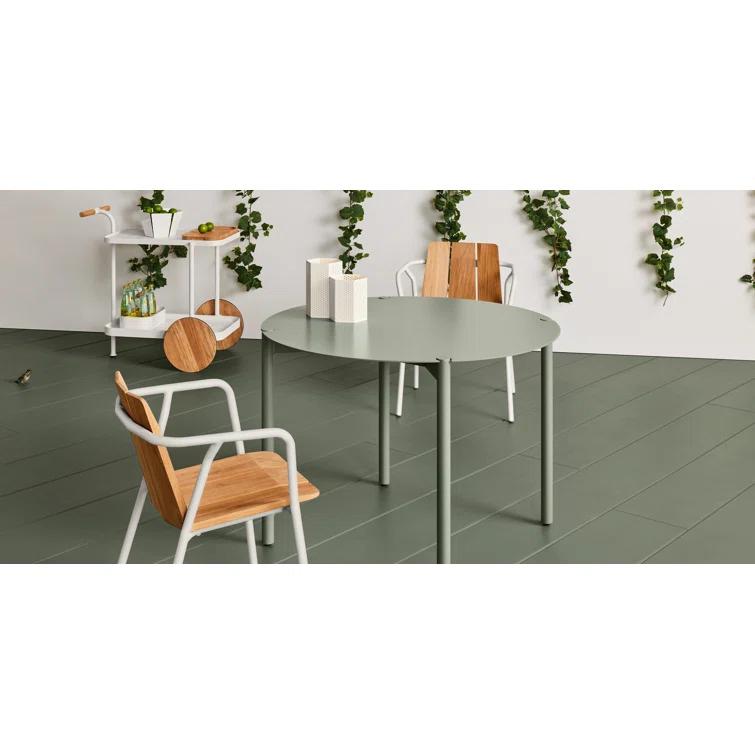 Comeuppance Round Aluminum Outdoor Dining Table