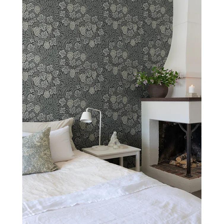 Vine Modern Floral Wallpaper