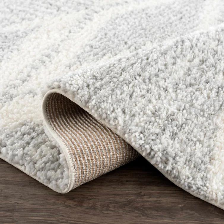 Union Rustic Hrinda Indoor Rug