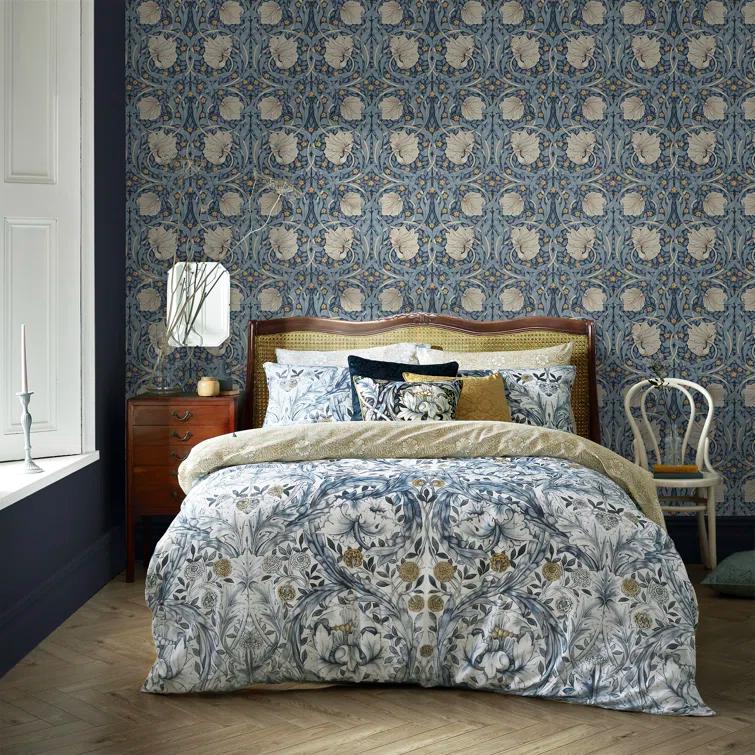 Nilda Floral Wallpaper
