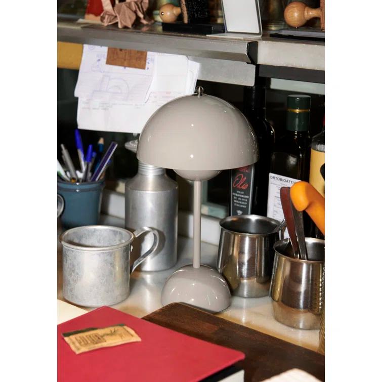 Flowerpot VP9 LED Portable Lamp