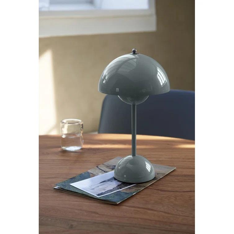 Flowerpot Table Lamp