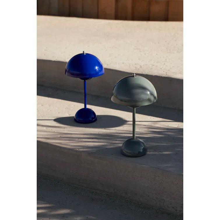Flowerpot Table Lamp