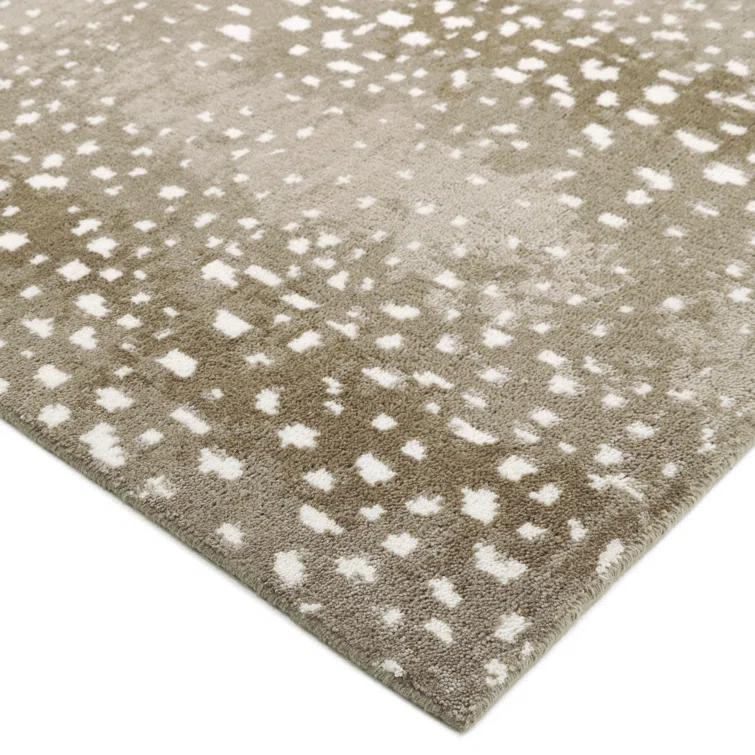 Esmarie Hand-Knotted Wool Rug - Sand / 10' x 14'