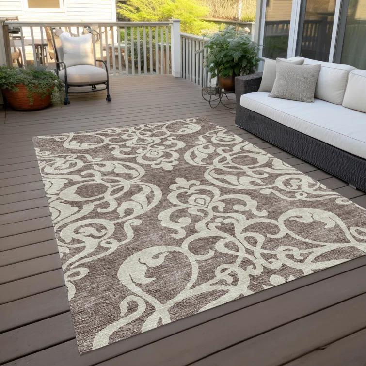 Chayden Washable Damask Indoor / Outdoor Rug