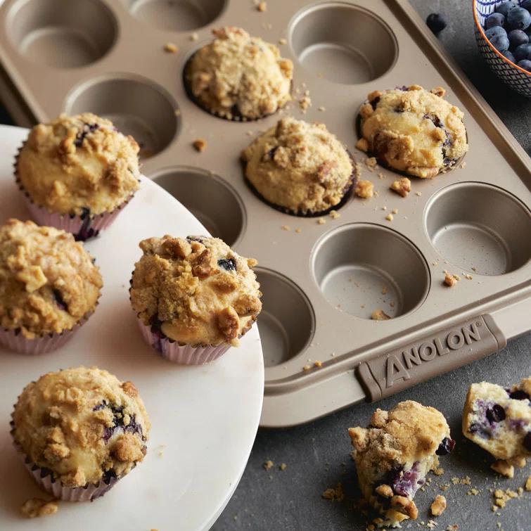 Anolon Anolon Advanced Bakeware 12-Cup Nonstick Muffin Pan with Silicone Grips and Lid, Bronze