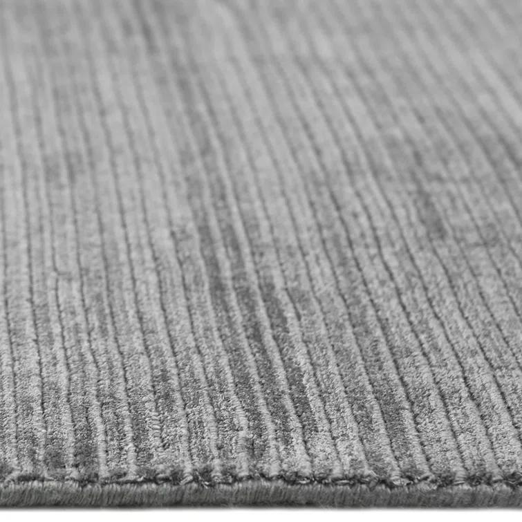 Minh Rug - 5' x 8'