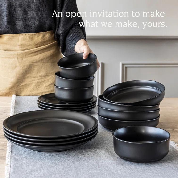 over&back Rimmed 16-Piece Semi Hand-Finished Stoneware Dinnerware Set, Service for 4