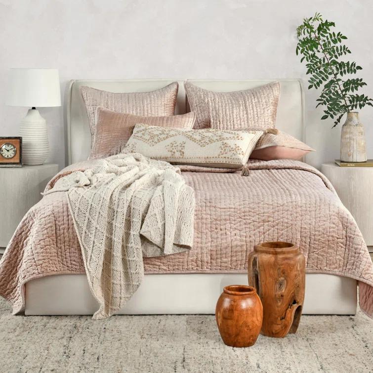 Classic Home Dimitry 100% Rayon Velvet Bliss Pink Queen Quilt by Kosas Home