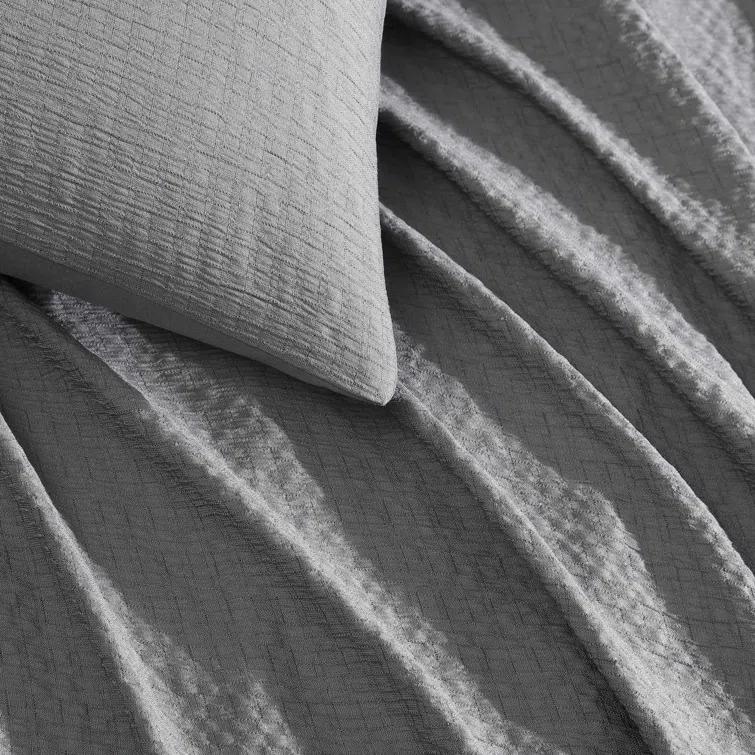 Calvin Klein Seersucker Reversible 3 Piece Duvet Cover Set