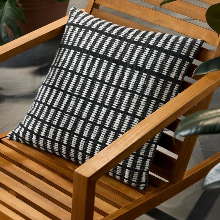 TOWN & COUNTRY TERRA Alara Solid Border Indoor Outdoor Decorative Pillow 20"x20"