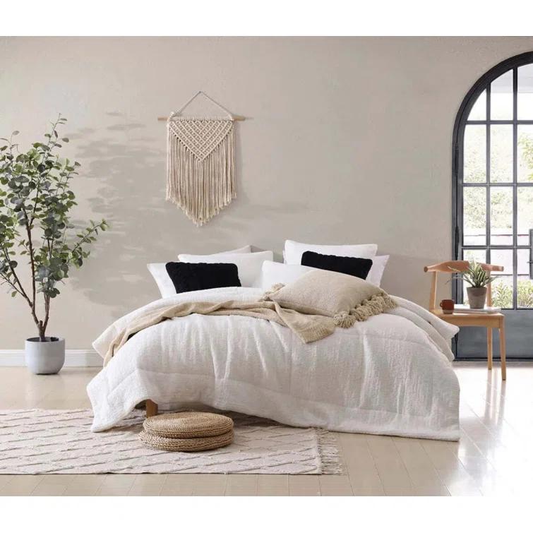Sunday Citizen Snug Throw Blanket