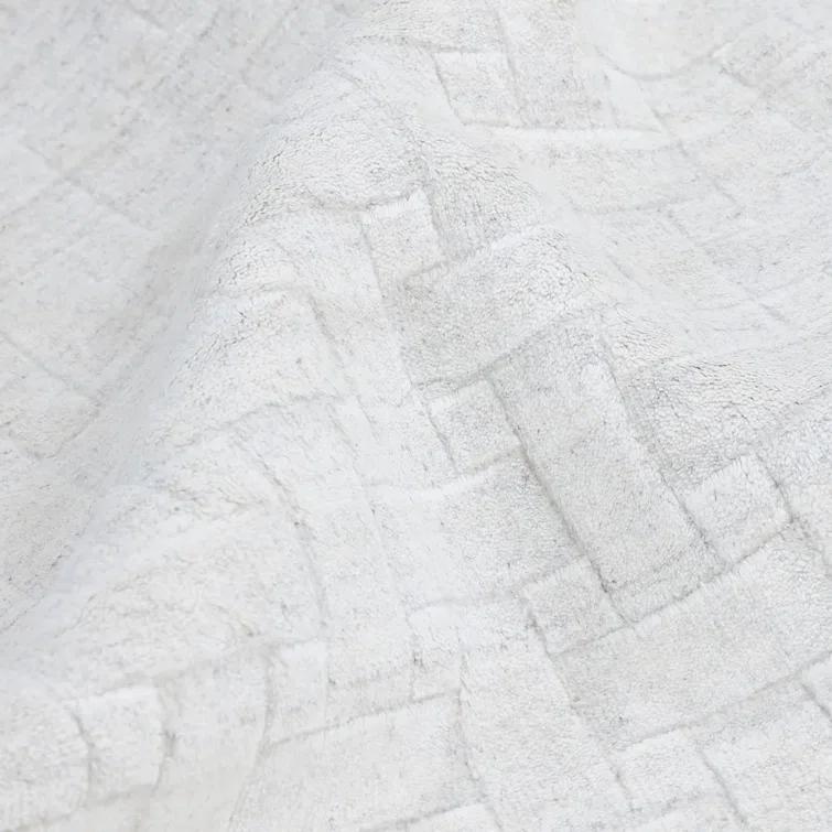 Brena Hand-Loomed Wool-Blend Rug - Ivory / 5' x 8'