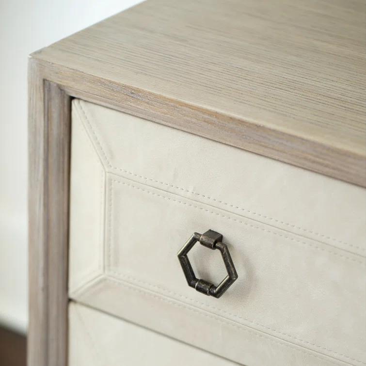 Bernhardt Santa Barbara 34'' W Nightstand
