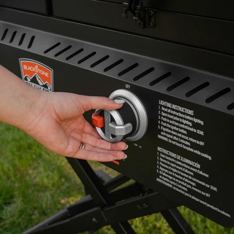 Blackstone Tailgater Grill