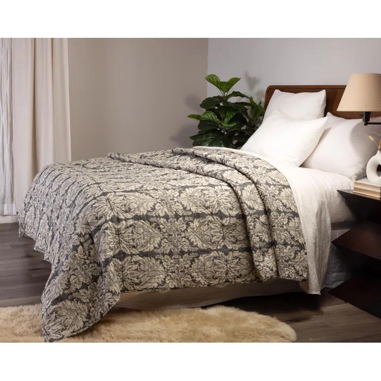 Amity Home Greyston Traditional Percale Damask Quilt