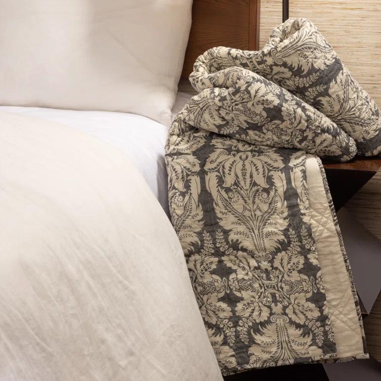Amity Home Greyston Traditional Percale Damask Quilt