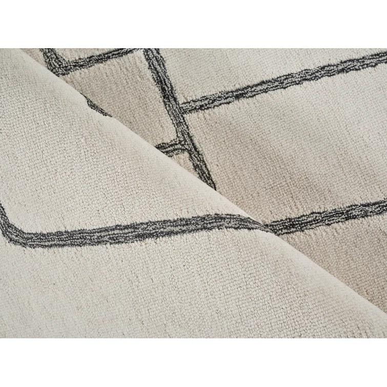 Exquisite Rugs Tangiers Handmade Hand-Tufted New Zealand Wool On Canvas Ivory/Black Area Rug