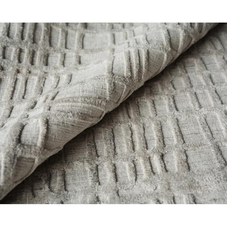 Exquisite Rugs Crescendo Handmade Handloomed Bamboo Silk Silver Area Rug