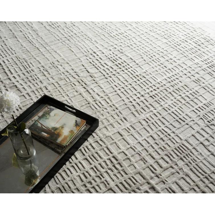 Exquisite Rugs Crescendo Handmade Handloomed Bamboo Silk Silver Area Rug