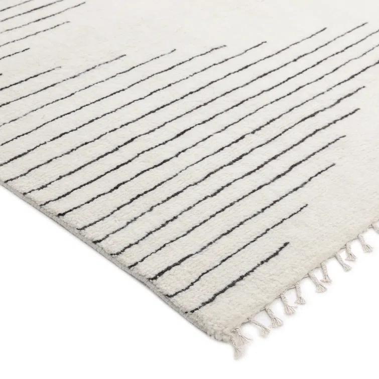 Handmade Ivory Wool 8' x 10' Rectangular Rug