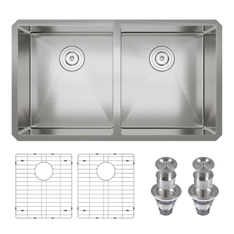 DeerValley 33'' L Undermount 50/50 Double Bowl Stainless Steel Kitchen Sink with Basket Strainers and Stainless Steel Grids